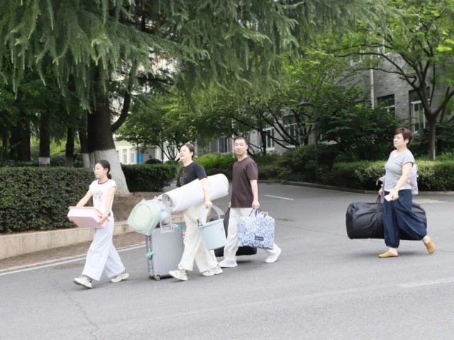 图片 2.jpg 图片 2.jpg