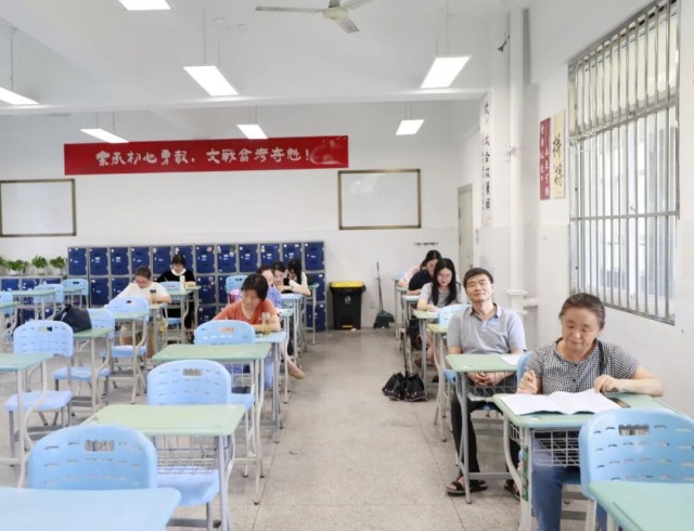 图片 1.jpg 图片 1.jpg