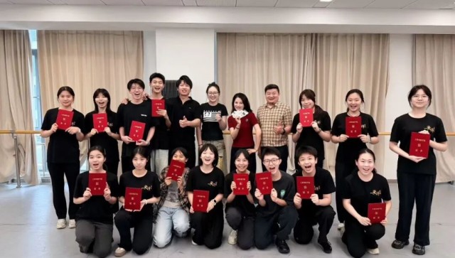 图片 4.jpg 图片 4.jpg