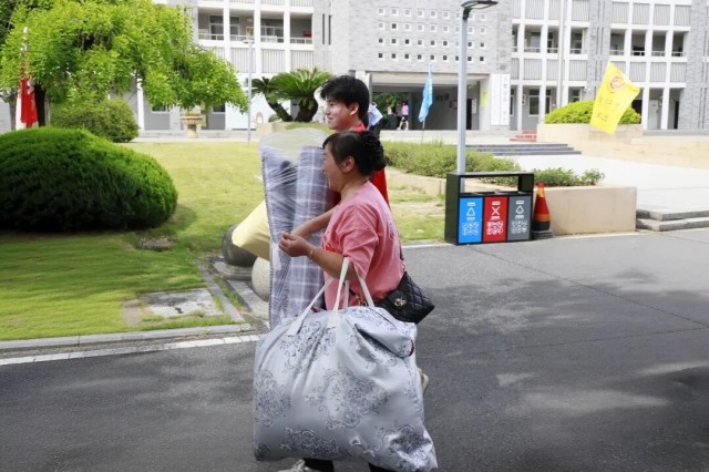 图片 2.jpg 图片 2.jpg
