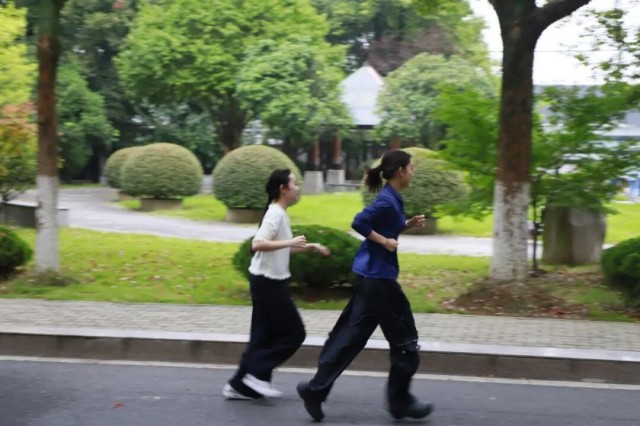 图片 2.jpg 图片 2.jpg