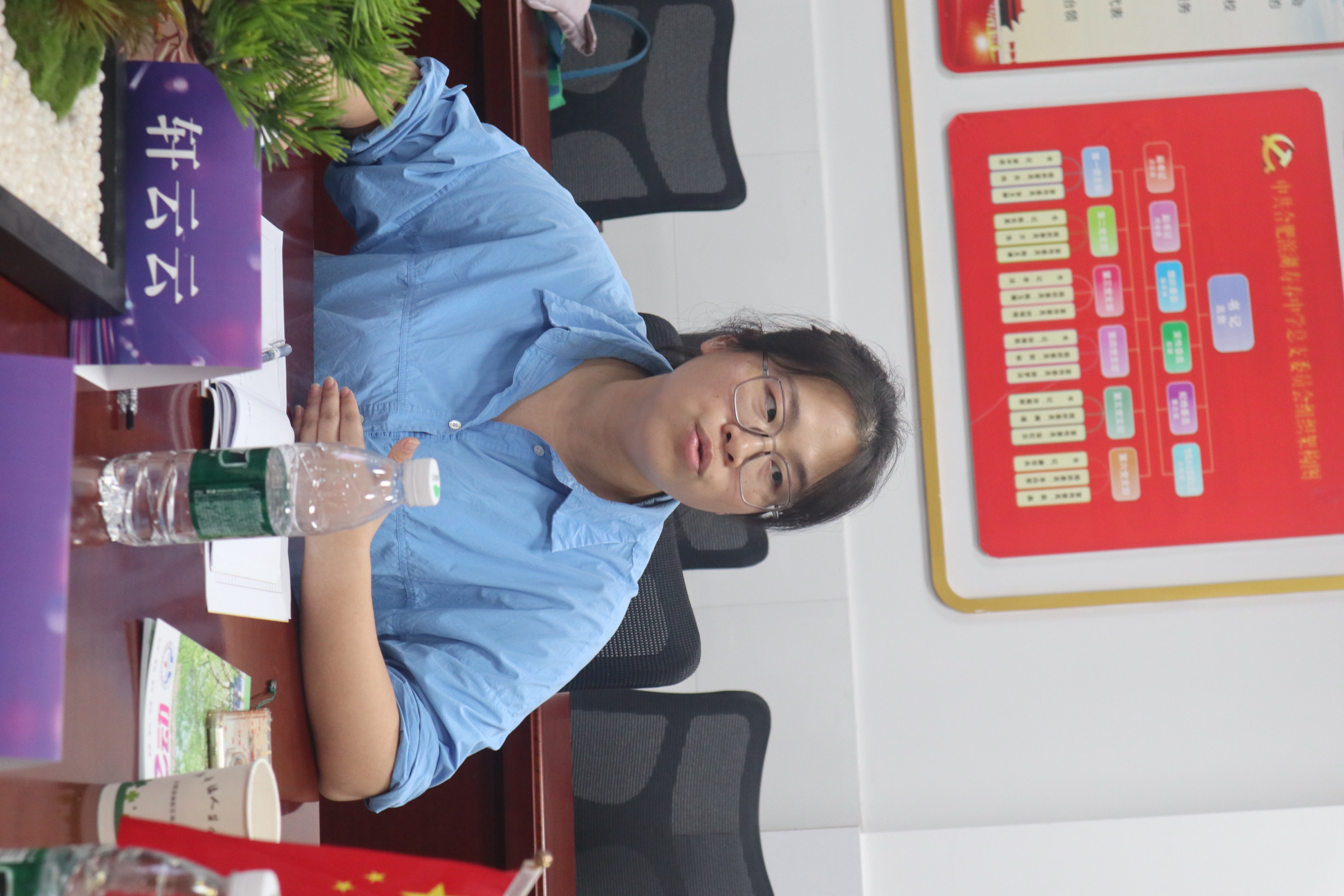 轩云云.jpg 轩云云.jpg
